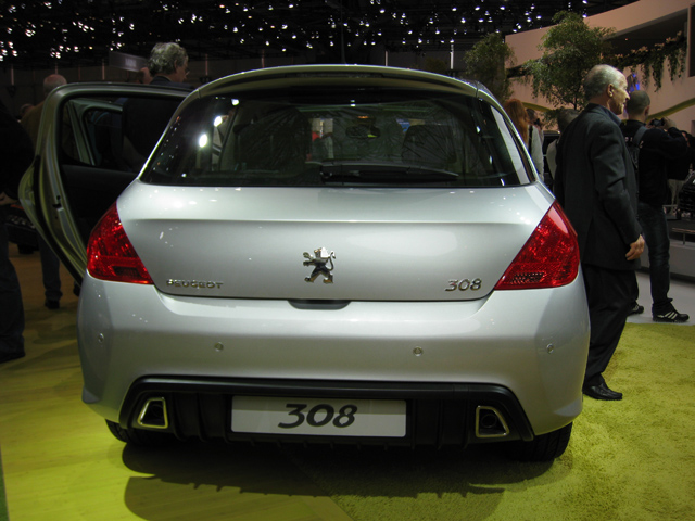 http://www.forum-peugeot.com/Forum/mesimages/23203/308 AR.jpg